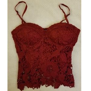 Sans Souci lace cropped tank